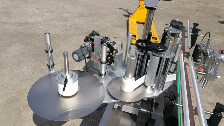 Automatic bottle labeling machines, label applicator machine, square / round / flat bottle label sticker machine