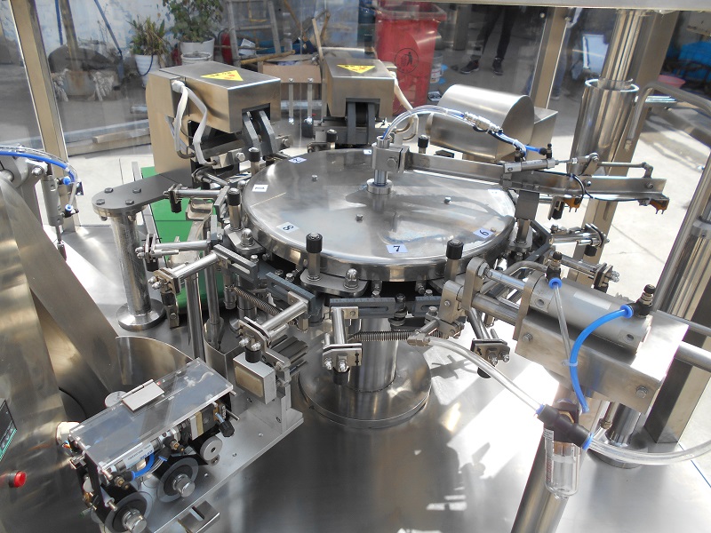 Automatic rotary stand up pouch bag filling and sealing packing machine for powder